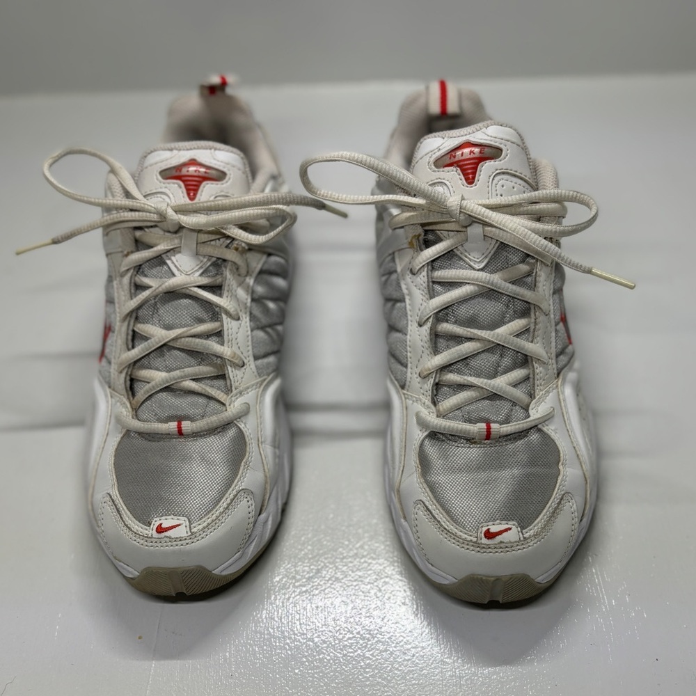 Nike Women’s Cross Training Sneakers Size 9 Silver Red Y2K Athletic Running Shoe - Picture 4 of 9